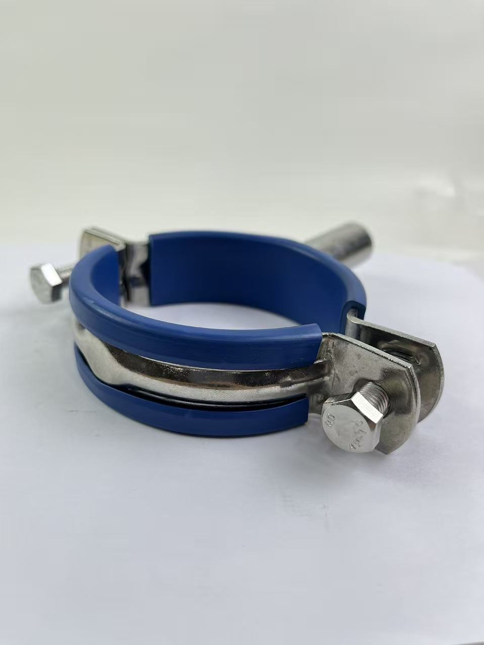 Опора для труб из нержавеющей стали с кожаным рукавом