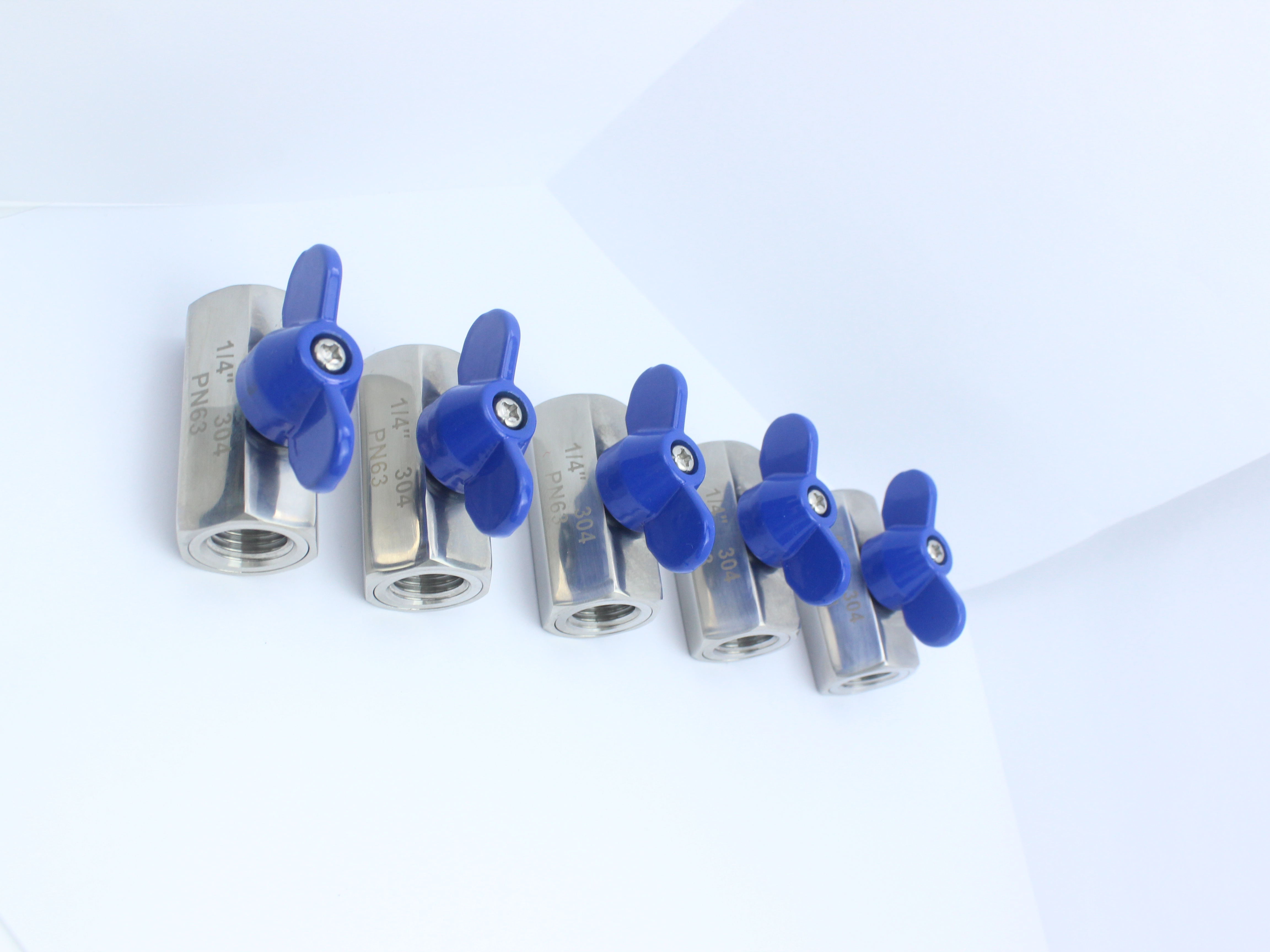 Промышленный мини шаровой клапан резьбы нержавеющей стали с ручкой-бабочкой