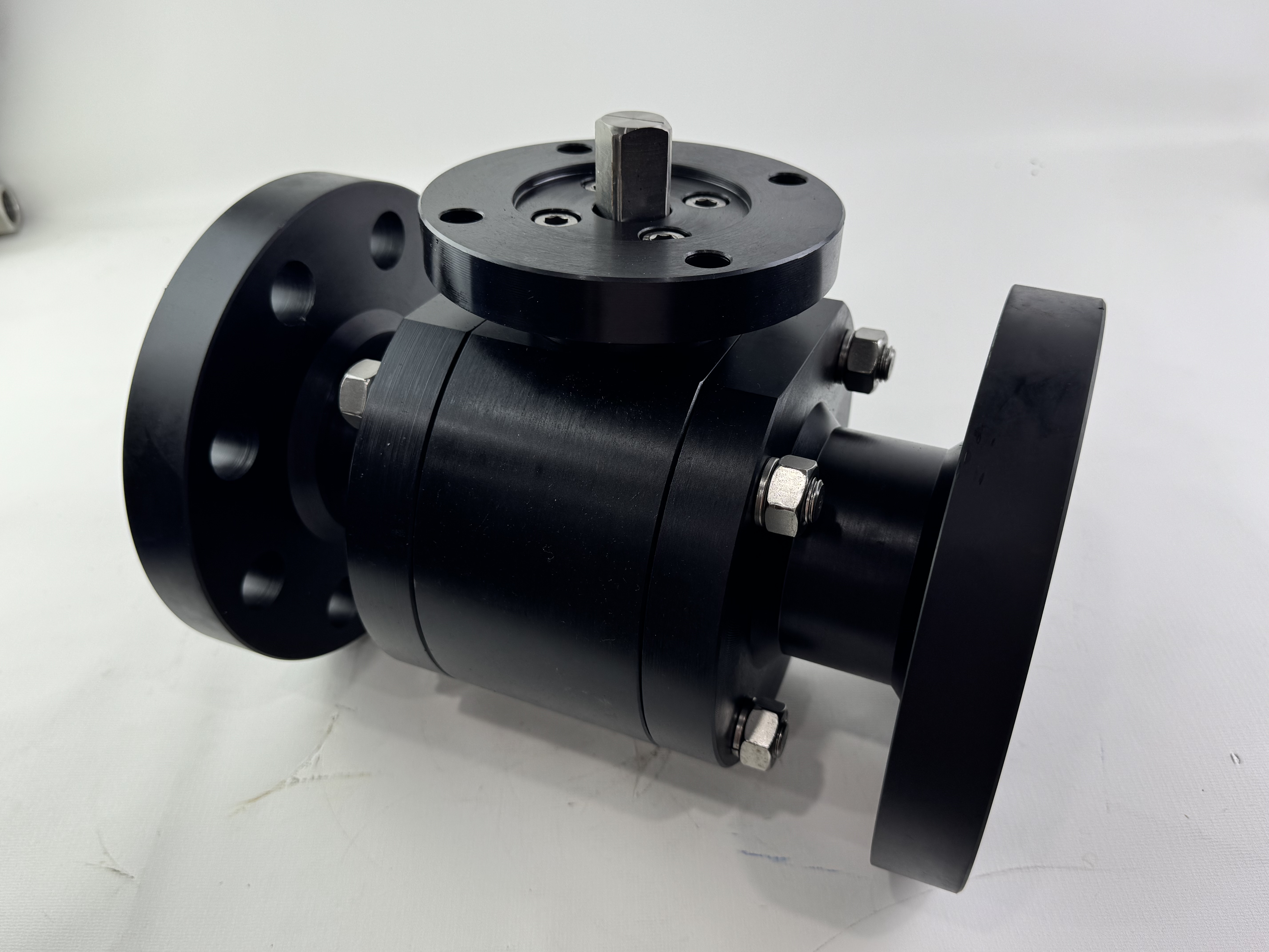 Новые фланцевые шаровые краны высокого давления